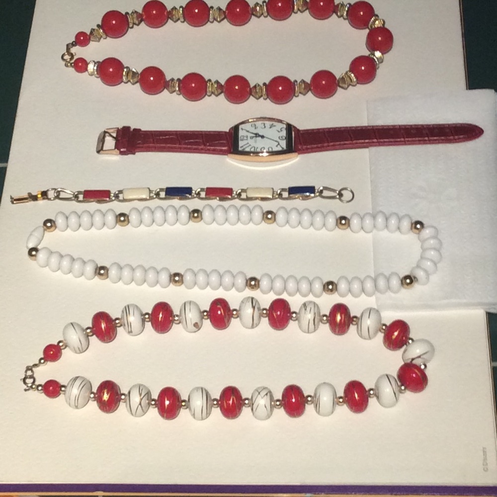 Gold Tone Beaded Necklaces Bracelet OCTAVIUS Watch